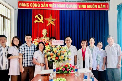 THĂM, CHÚC MỪNG TRẠM Y TẾ PHƯỜNG QUYẾT THẮNG NHÂN KỶ NIỆM 70 NĂM NGÀY THẦY THUỐC VIỆT NAM (27/2/1955 - 27/2/2025).